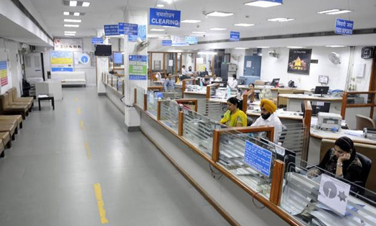 நாட்டின் 12 பொதுத்துறை வங்கிகளை இணைக்க மத்திய அரசு முடிவு?