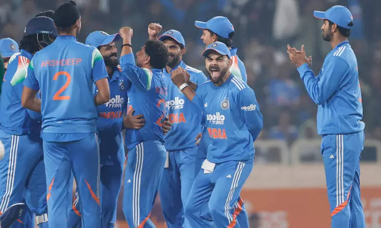 அவர்களது முயற்சியால் தான் இந்திய அணி விளையாடும் அணுகுமுறையை மேம்படுத்திக் கொண்டது: அஸ்வின் அவர்களது முயற்சியால் தான் இந்திய அணி விளையாடும் அணுகுமுறையை மேம்படுத்திக் கொண்டது: அஸ்வின்