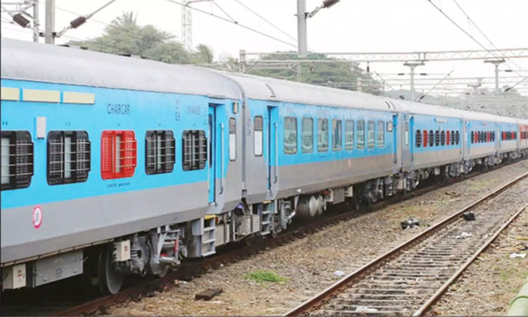 பெங்களூரு-எர்ணாகுளம் இன்டர்சிட்டி எக்ஸ்பிரஸ் ரெயில் எண் மாற்றம்: இன்று முதல் அமல்