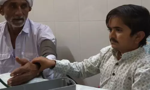 பல தடைகளை தாண்டி அரசு டாக்டர் ஆன மாற்றுத்திறனாளி பல தடைகளை தாண்டி அரசு டாக்டர் ஆன மாற்றுத்திறனாளி