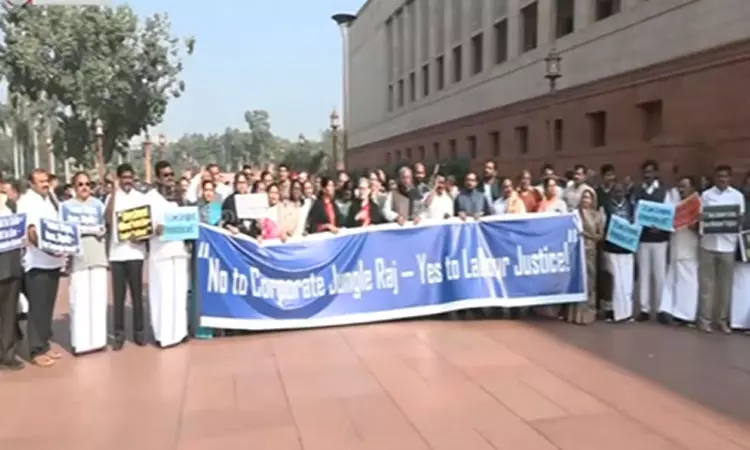 நாடாளுமன்ற வளாகத்தில் இந்தியா கூட்டணி எம்பிகள்... ... இன்றைய முக்கிய செய்திகள்.. சில வரிகளில்.. 03-12-2025