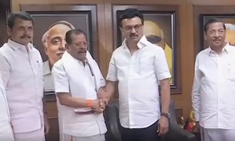 திமுகவில் இணைந்தார் அதிமுக முன்னாள் எம்.எல்.ஏ. சின்னசாமி திமுகவில் இணைந்தார் அதிமுக முன்னாள் எம்.எல்.ஏ. சின்னசாமி