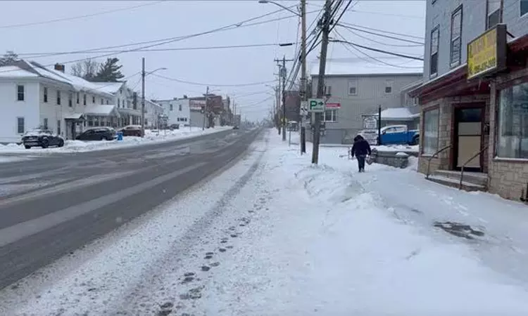 அமெரிக்காவில் கடும் பனிப்புயல்; 5.5 கோடி பேர் பாதிப்பு