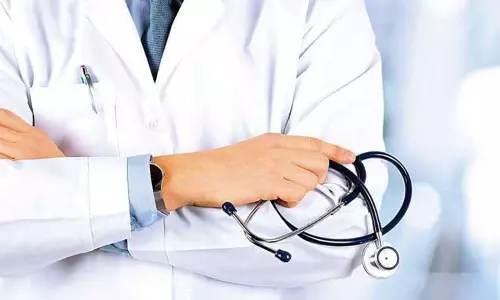 இங்கிலாந்தில் டாக்டர்கள் வேலை நிறுத்த போராட்டம் - மறுபரிசீலனை செய்ய அரசு வலியுறுத்தல்