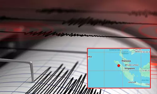 இந்தோனேசியா:  வெள்ளத்திற்கு 700 பேர் பலியான நிலையில் மீண்டும் தாக்கிய நிலநடுக்கம்