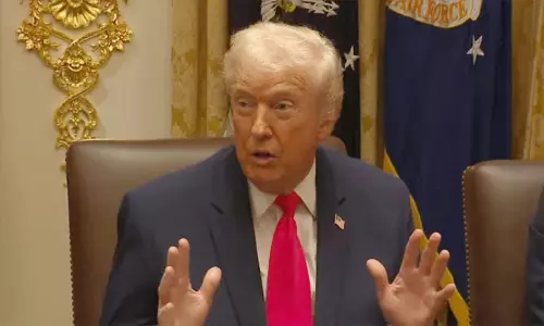 வெனிசுலாவுக்குள் புகுந்து கெட்டவர்கள் மீது விரைவில் அமெரிக்கா தாக்குதல் நடத்தும் - டிரம்ப் அறிவிப்பு வெனிசுலாவுக்குள் புகுந்து கெட்டவர்கள் மீது விரைவில் அமெரிக்கா தாக்குதல் நடத்தும் - டிரம்ப் அறிவிப்பு