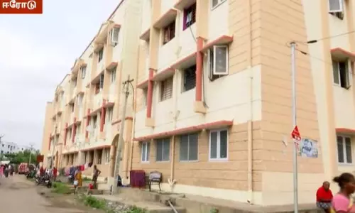 வாழைப்பழம் சாப்பிட்டபோது விபரீதம் - மூச்சுக்குழாயில் சிக்கி சிறுவன் உயிரிழப்பு வாழைப்பழம் சாப்பிட்டபோது விபரீதம் - மூச்சுக்குழாயில் சிக்கி சிறுவன் உயிரிழப்பு