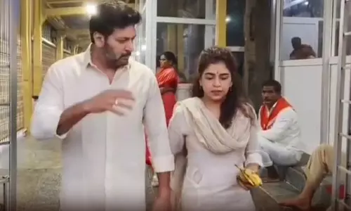 Actor Ravi Mohan had darshan at Tirupati with singer Kenisha