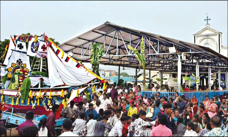 புன்னக்காயல் ஆலய திருவிழா: புனித சவேரியார் கப்பல் சப்பர பவனி
