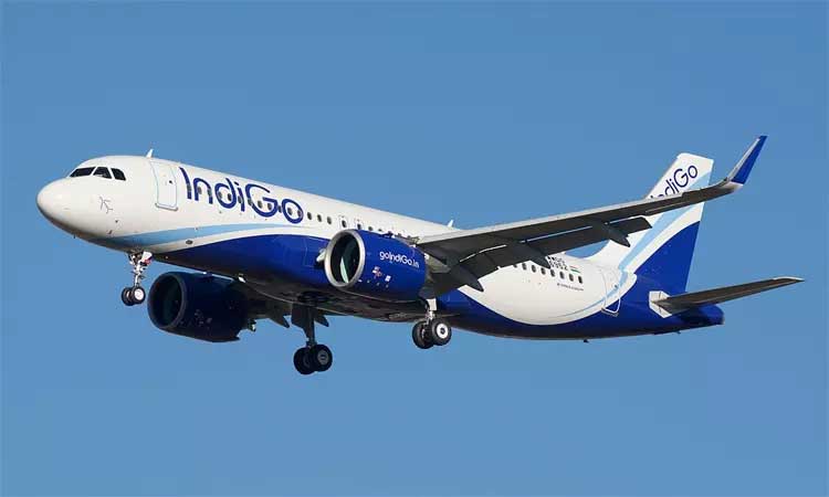 மதீனா-ஐதராபாத் விமானத்திற்கு வெடிகுண்டு மிரட்டல் - அகமதாபாத்தில் அவசரமாக தரையிறக்கம்