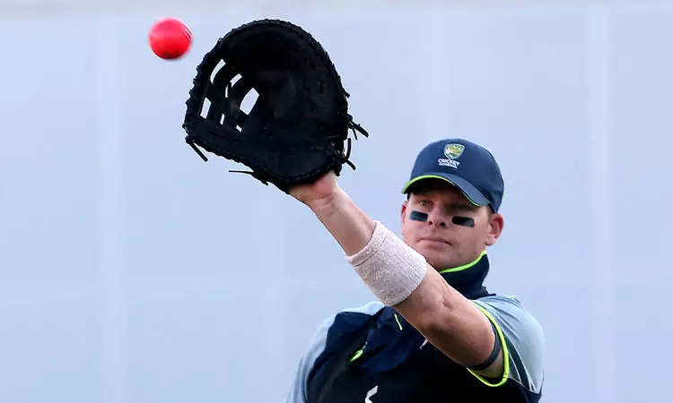 கண்களுக்கு கீழ் கருப்பு பட்டை தீட்டியது ஏன்..? ஸ்டீவ் ஸ்மித் விளக்கம் கண்களுக்கு கீழ் கருப்பு பட்டை தீட்டியது ஏன்..? ஸ்டீவ் ஸ்மித் விளக்கம்