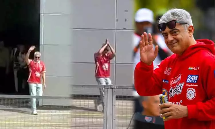 ரேஸிங் சர்க்யூட்டில் ரசிகர்களை பார்த்து உற்சாகம் அடைந்த அஜித் ரேஸிங் சர்க்யூட்டில் ரசிகர்களை பார்த்து உற்சாகம் அடைந்த அஜித்