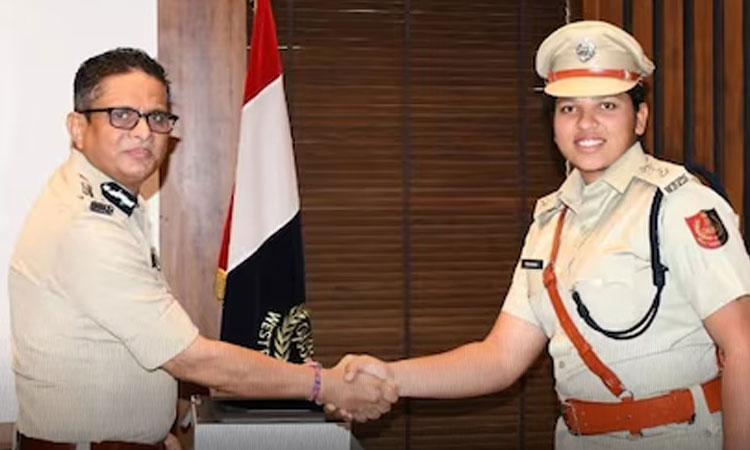 காவல் துணை ஆணையராக பொறுப்பேற்ற இந்திய கிரிக்கெட் வீராங்கனை