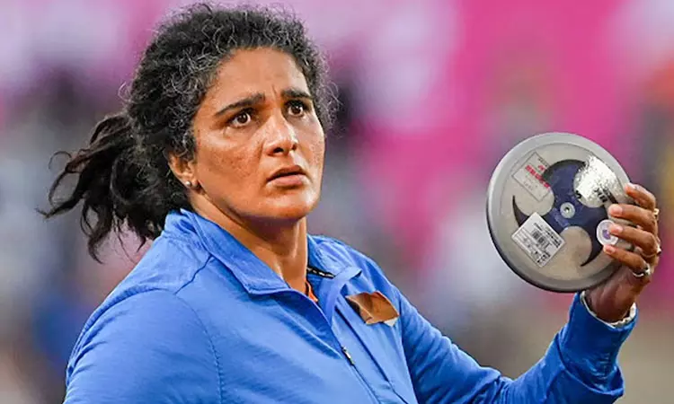 வட்டு எறிதல் வீராங்கனை சீமா பூனியாவுக்கு 16 மாதம் தடை