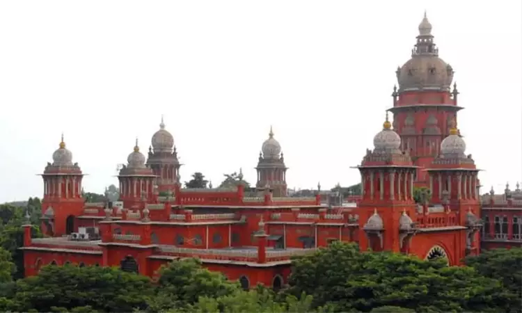 சாலைகளில் குழந்தைகளை வைத்து பிச்சை எடுக்கும் பெண்கள் குறித்து விசாரணை - ஐகோர்ட்டு உத்தரவு சாலைகளில் குழந்தைகளை வைத்து பிச்சை எடுக்கும் பெண்கள் குறித்து விசாரணை - ஐகோர்ட்டு உத்தரவு