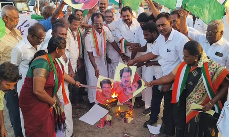 காமராஜரை இழிவுபடுத்திய யூடியூபரை கண்டித்து காங்கிரஸ் கட்சியினர் ஆர்ப்பாட்டம் காமராஜரை இழிவுபடுத்திய யூடியூபரை கண்டித்து காங்கிரஸ் கட்சியினர் ஆர்ப்பாட்டம்