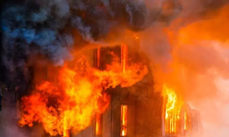 கோவா தீ விபத்தில் 23 பேர் பலி கோவா தீ விபத்தில் 23 பேர் பலி