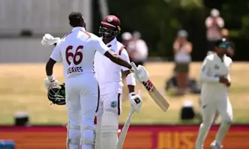 முதல் டெஸ்ட்: ஜஸ்டின் கிரீவ்ஸ் இரட்டை சதம்.. போராடி டிரா செய்த வெஸ்ட் இண்டீஸ் முதல் டெஸ்ட்: ஜஸ்டின் கிரீவ்ஸ் இரட்டை சதம்.. போராடி டிரா செய்த வெஸ்ட் இண்டீஸ்