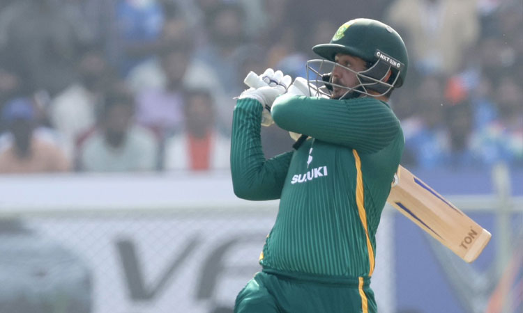 இந்தியாவுக்கு எதிராக சதம்: சாதனை படைத்த டி காக்