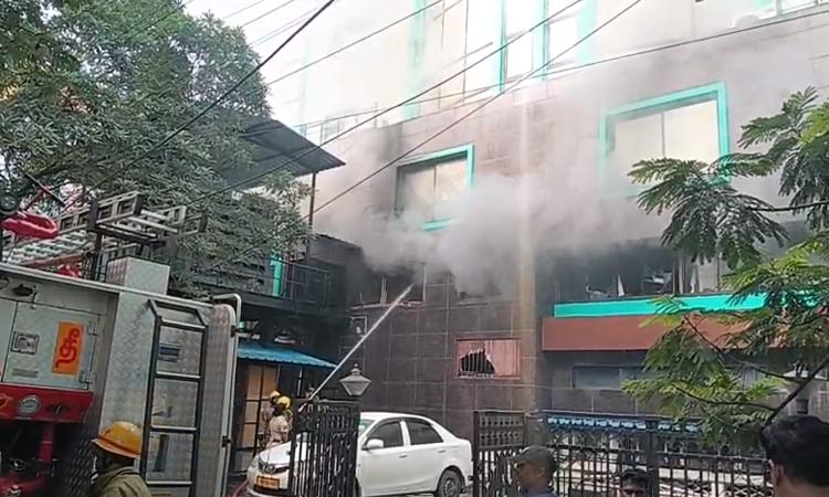 சென்னை: ஜி.எஸ்.டி. ஆணையர் அலுவலகத்தில் பயங்கர தீ விபத்து