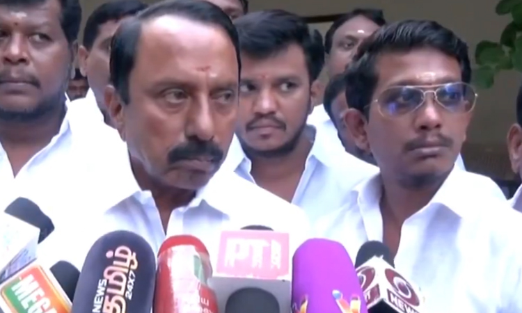 தமிழகத்தில் விஜய் மீண்டும் சுற்றுப்பயணம்; தேதி அறிவித்த செங்கோட்டையன்