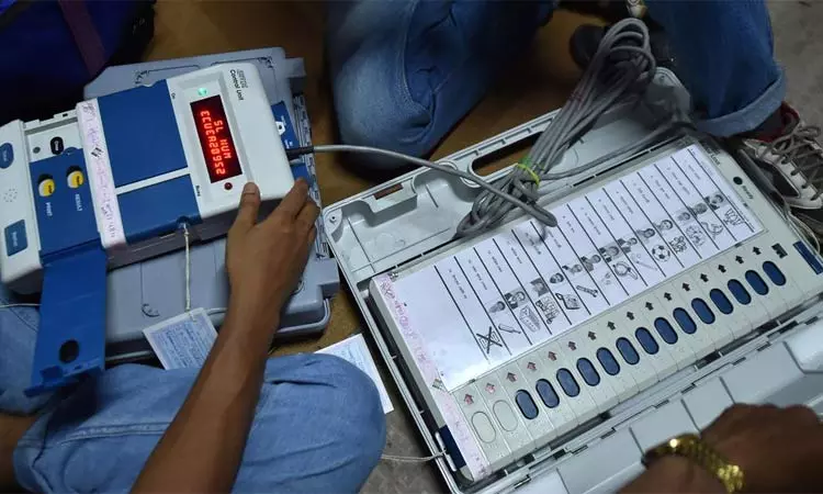 தமிழ்நாடு முழுவதும் மின்னணு வாக்கு எந்திரங்கள் சரிபார்க்கும் பணி 11-ம் தேதி தொடக்கம் தமிழ்நாடு முழுவதும் மின்னணு வாக்கு எந்திரங்கள் சரிபார்க்கும் பணி 11-ம் தேதி தொடக்கம்