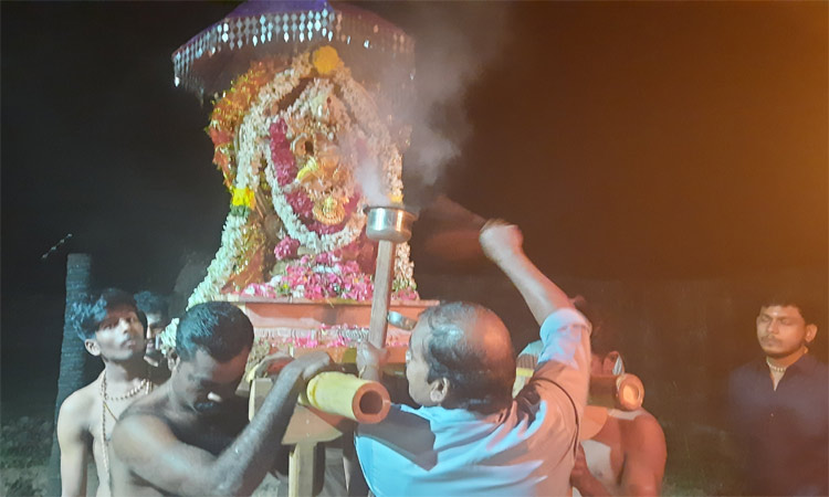 கொட்டாரம் வடுகன்பற்று அகஸ்தீஸ்வரர் கோவிலில் நடராஜர் வாகன பவனி