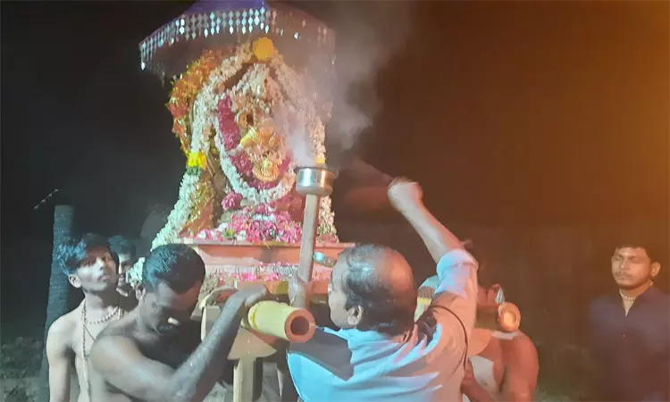 கொட்டாரம் வடுகன்பற்று அகஸ்தீஸ்வரர் கோவிலில் நடராஜர் வாகன பவனி கொட்டாரம் வடுகன்பற்று அகஸ்தீஸ்வரர் கோவிலில் நடராஜர் வாகன பவனி