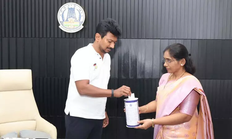 பரந்த மனப்பான்மையுடன் கொடி நாள் நிதி அளிப்போம்: உதயநிதி ஸ்டாலின் பரந்த மனப்பான்மையுடன் கொடி நாள் நிதி அளிப்போம்: உதயநிதி ஸ்டாலின்