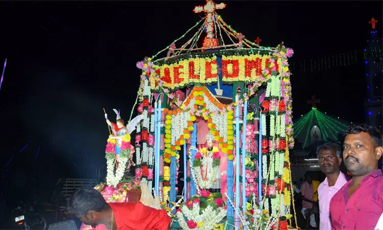 சிவகங்கை: குன்னத்தூர் புனித பிரான்சிஸ் சவேரியார் ஆலய தேர்பவனி சிவகங்கை: குன்னத்தூர் புனித பிரான்சிஸ் சவேரியார் ஆலய தேர்பவனி