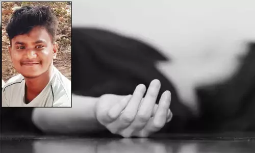 தாய் இறந்த துக்கத்தில் வாலிபர் தூக்குப்போட்டு தற்கொலை தாய் இறந்த துக்கத்தில் வாலிபர் தூக்குப்போட்டு தற்கொலை