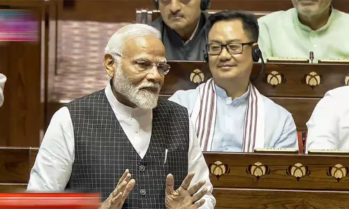 வந்தே மாதரம் பாடல் விவாதம்: மக்களவையில் பிரதமர் மோடி நாளை தொடங்கி வைக்கிறார் வந்தே மாதரம் பாடல் விவாதம்: மக்களவையில் பிரதமர் மோடி நாளை தொடங்கி வைக்கிறார்