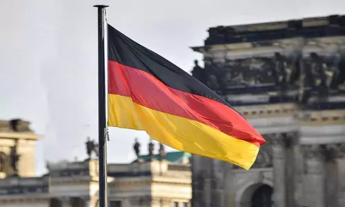 ஜெர்மனியில் இளைஞர்களுக்கு கட்டாய ராணுவ சேவை - நாடாளுமன்றத்தில் மசோதா நிறைவேற்றம் ஜெர்மனியில் இளைஞர்களுக்கு கட்டாய ராணுவ சேவை - நாடாளுமன்றத்தில் மசோதா நிறைவேற்றம்