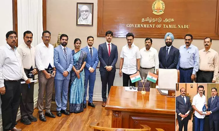 தமிழக மாவட்டங்களுக்கு மத்திய அரசு விருது - முதல்-அமைச்சரிடம் வாழ்த்து பெற்ற கலெக்டர்கள் தமிழக மாவட்டங்களுக்கு மத்திய அரசு விருது - முதல்-அமைச்சரிடம் வாழ்த்து பெற்ற கலெக்டர்கள்