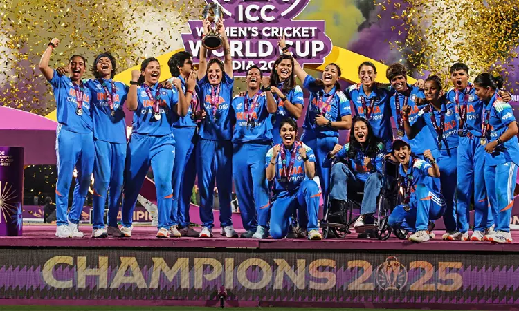 மகளிர் உலகக் கோப்பை வென்ற இந்திய கிரிக்கெட் வீராங்கனைக்கு ரூ. 1.5 கோடி பரிசு