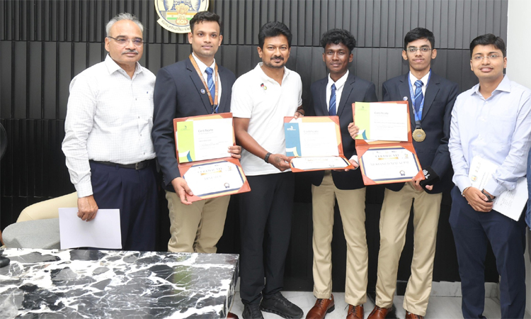 ஆசிய உலகத்திறன் தைபே 2025 போட்டியில் பதக்கம் வென்றவர்களுக்கு ஊக்கத்தொகை: உதயநிதி ஸ்டாலின் வழங்கினார்