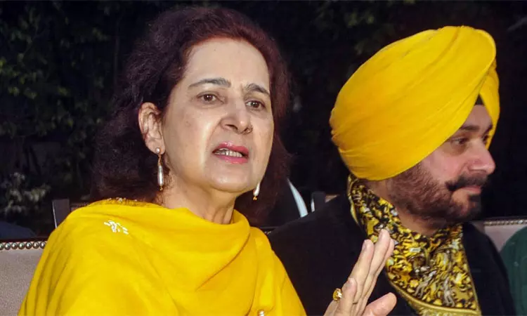 காங்கிரஸ் கட்சியில் இருந்து சித்துவின் மனைவி இடைநீக்கம்