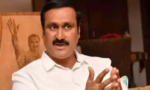 ரூ.888 கோடி வேலைவாய்ப்பு ஊழல்: விசாரணைக்கு அஞ்சி திமுக அரசு தப்பி ஓடுவது ஏன்? - அன்புமணி ராமதாஸ் ரூ.888 கோடி வேலைவாய்ப்பு ஊழல்: விசாரணைக்கு அஞ்சி திமுக அரசு தப்பி ஓடுவது ஏன்? - அன்புமணி ராமதாஸ்