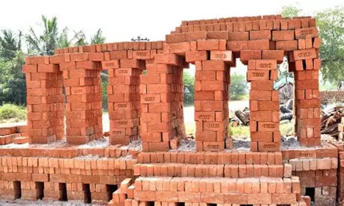 சட்டவிரோதமாக மண் அள்ளியதாக செங்கல் சூளைகளுக்கு ரூ.900 கோடி அபராதம்? சட்டவிரோதமாக மண் அள்ளியதாக செங்கல் சூளைகளுக்கு ரூ.900 கோடி அபராதம்?