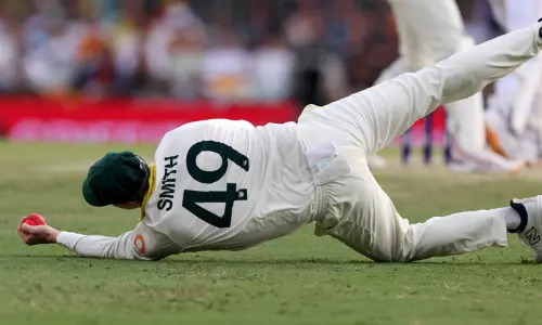 டெஸ்ட் கிரிக்கெட்: டிராவிட்டின் வாழ்நாள் சாதனையை சமன் செய்த ஸ்டீவ் ஸ்மித்