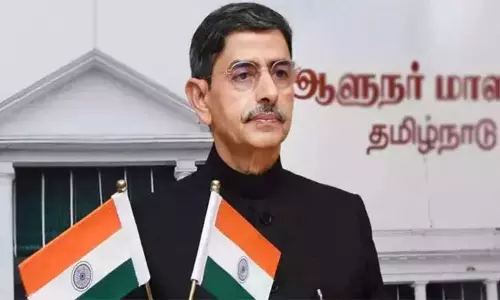 சித்த மருத்துவ பல்கலைக்கழக மசோதா - ஜனாதிபதிக்கு அனுப்பி வைத்த கவர்னர் ஆர்.என்.ரவி சித்த மருத்துவ பல்கலைக்கழக மசோதா - ஜனாதிபதிக்கு அனுப்பி வைத்த கவர்னர் ஆர்.என்.ரவி