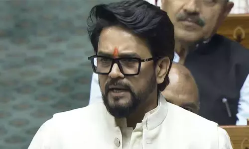 ‘வந்தே மாதரம் குறித்து விவாதிக்க காங்கிரஸ் அஞ்சுகிறது’ - மத்திய மந்திரி அனுராக் தாக்கூர் ‘வந்தே மாதரம் குறித்து விவாதிக்க காங்கிரஸ் அஞ்சுகிறது’ - மத்திய மந்திரி அனுராக் தாக்கூர்