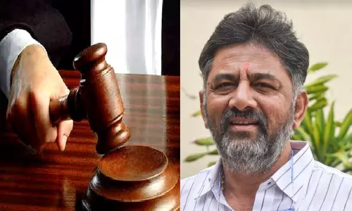 நேஷனல் ஹெரால்டு வழக்கு: டி.கே.சிவக்குமார் ஆதரவாளருக்கு நோட்டீஸ் நேஷனல் ஹெரால்டு வழக்கு: டி.கே.சிவக்குமார் ஆதரவாளருக்கு நோட்டீஸ்