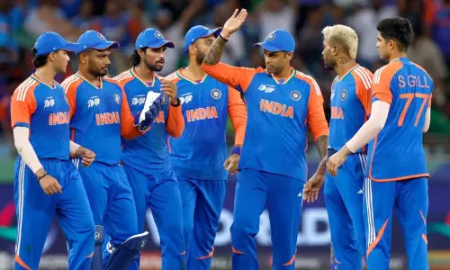 முதல் டி20: இந்தியாவின் பிளேயிங் லெவனை கணித்த முன்னாள் வீரர்... யாருக்கெல்லாம் இடம்..? முதல் டி20: இந்தியாவின் பிளேயிங் லெவனை கணித்த முன்னாள் வீரர்... யாருக்கெல்லாம் இடம்..?