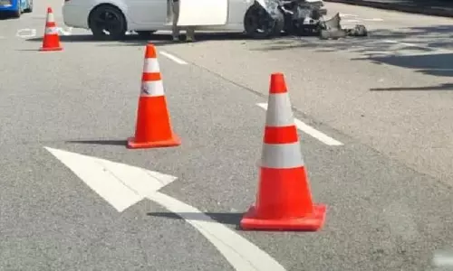 சத்தீஷ்காரில் லாரி மீது கார் மோதி விபத்து: 5 பேர் உயிரிழப்பு