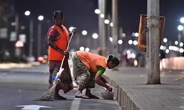 தூய்மை பணியாளர்களை பணி செய்யவிடாமல் தடுத்தால் புகார் தெரிவிக்கலாம்: சென்னை மாநகராட்சி தூய்மை பணியாளர்களை பணி செய்யவிடாமல் தடுத்தால் புகார் தெரிவிக்கலாம்: சென்னை மாநகராட்சி