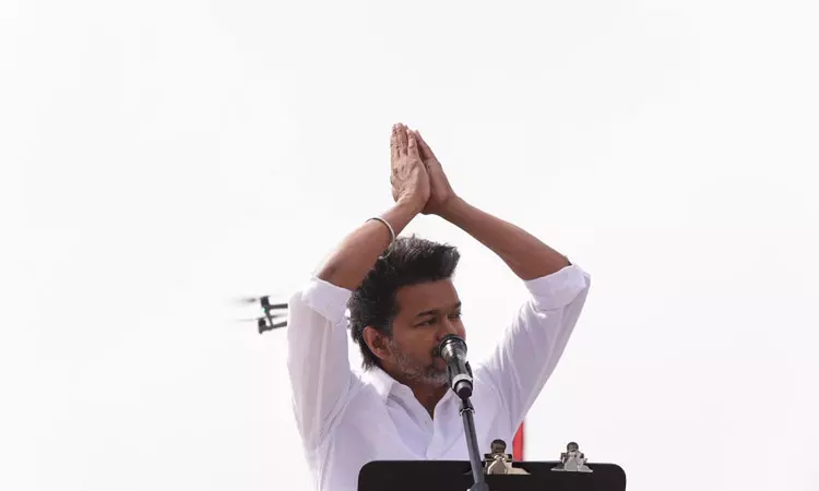 விஜய்யின் ஈரோடு சுற்றுப்பயணம் தேதி மாற்றம் விஜய்யின் ஈரோடு சுற்றுப்பயணம் தேதி மாற்றம்