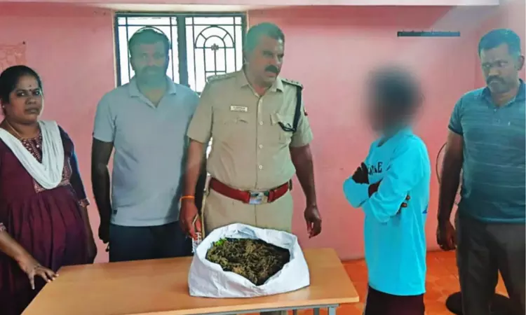 கோவில்பட்டியில் 2 கிலோ கஞ்சா, பைக் பறிமுதல்: வாலிபர் கைது கோவில்பட்டியில் 2 கிலோ கஞ்சா, பைக் பறிமுதல்: வாலிபர் கைது