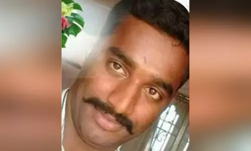 சென்னையில் கார் மோதி போக்குவரத்து காவலர் உயிரிழப்பு சென்னையில் கார் மோதி போக்குவரத்து காவலர் உயிரிழப்பு