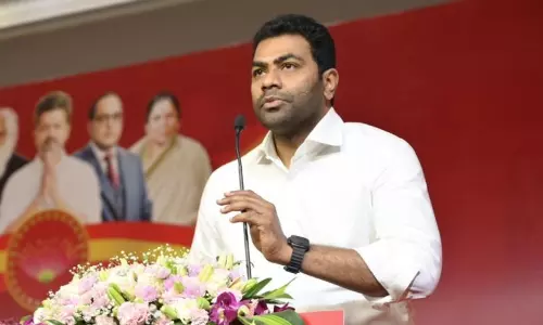 புதுச்சேரி காவல்துறையை பார்த்து தமிழ்நாடு காவல்துறை கற்றுக்கொள்ள வேண்டும்: ஆதவ் அர்ஜுனா புதுச்சேரி காவல்துறையை பார்த்து தமிழ்நாடு காவல்துறை கற்றுக்கொள்ள வேண்டும்: ஆதவ் அர்ஜுனா